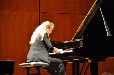 Glanzvolle Pianistin Ragna Schirmer in IN 