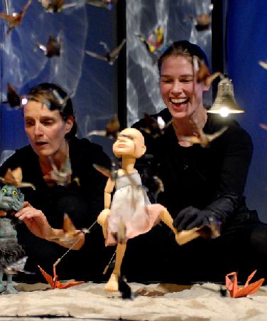 Gastspiel Figurentheater Valk und Metz mit "Sadako"
