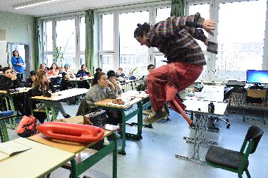 Mit "Jump!" springt das Junge Theater ins Klassenzimmer